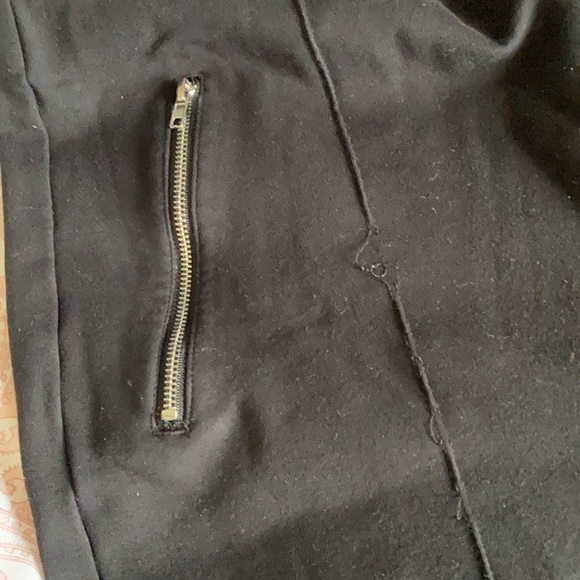 ‼️‼️SOLD‼️‼️ Zippered FOREVER 21+ Black Pants - 3XL - Picture 4 of 7